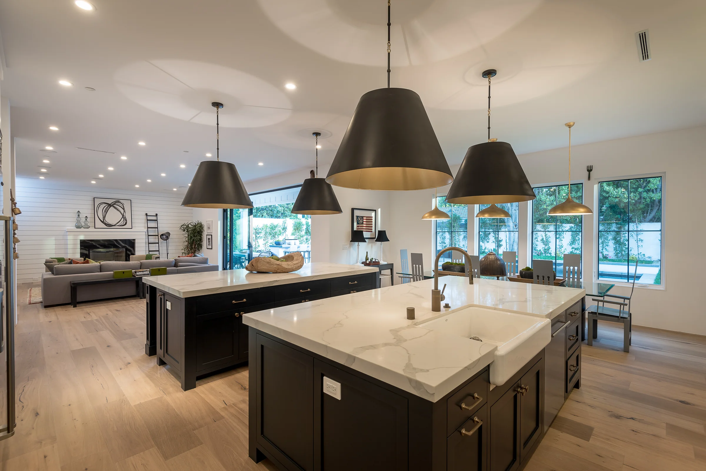 12530 Kling Street · Project photograph 17