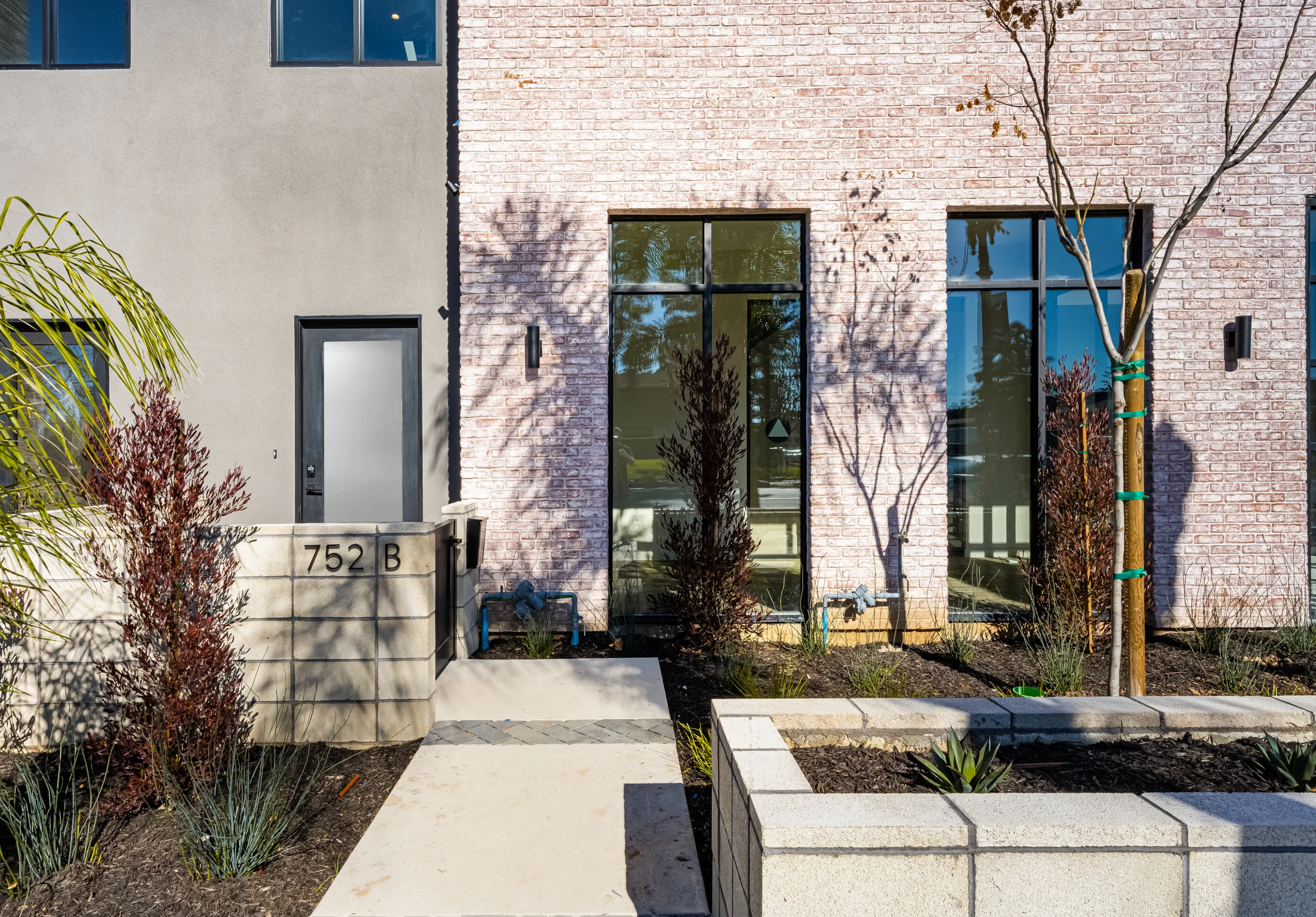 Costa Mesa · Four-home mixed-use development · Project photograph 3