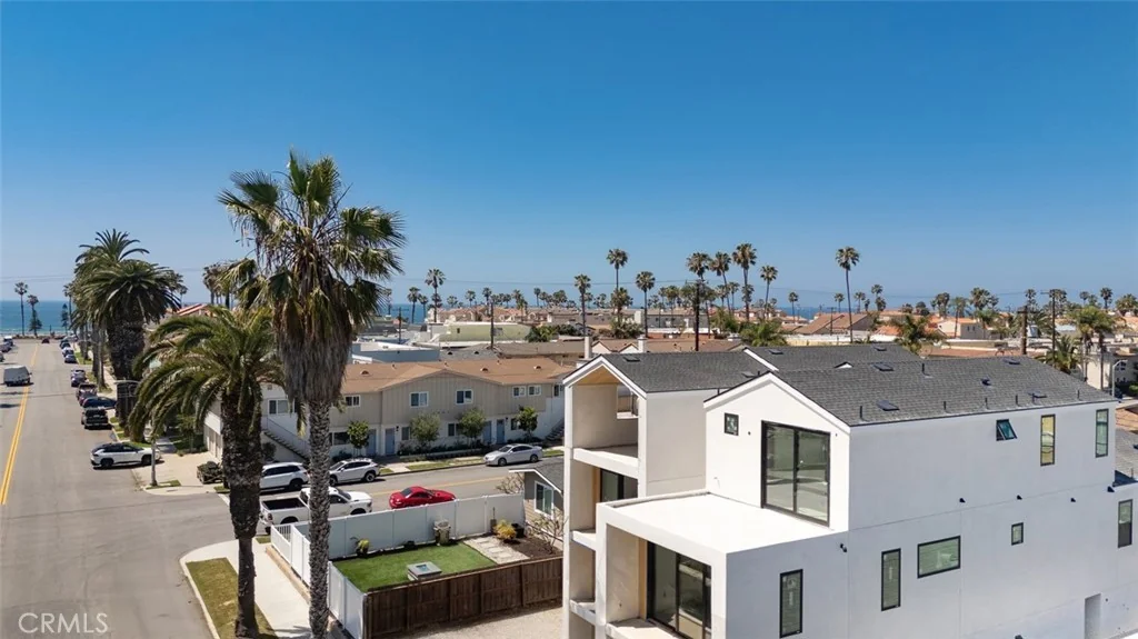 305 14th Street · Aerial view of the residence